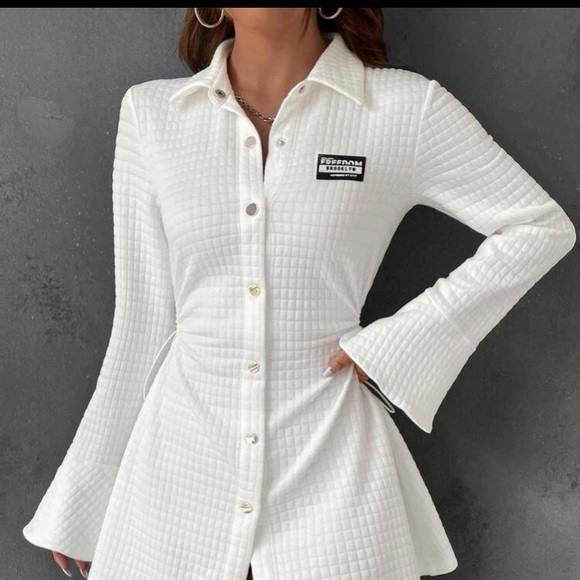 Chic Letter Patched  Flounce Sleeve Shirt Dress - Picture 11 of 16